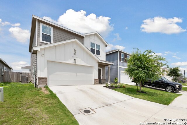 Image 2 of 40 For 5639 Pearl Meadow