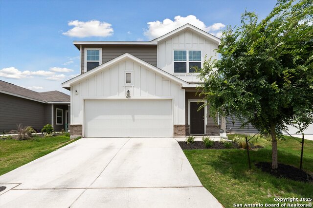 Image 3 of 40 For 5639 Pearl Meadow