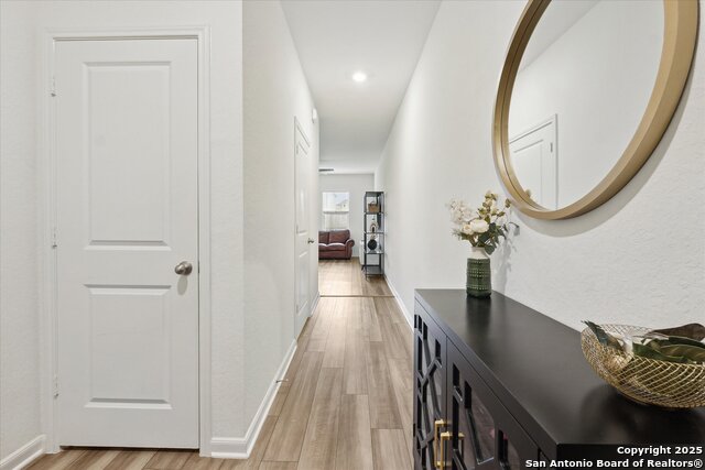Image 7 of 40 For 5639 Pearl Meadow