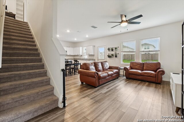Image 9 of 40 For 5639 Pearl Meadow