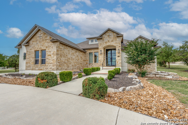 Listing photo id 4 for 1410 Burgundy