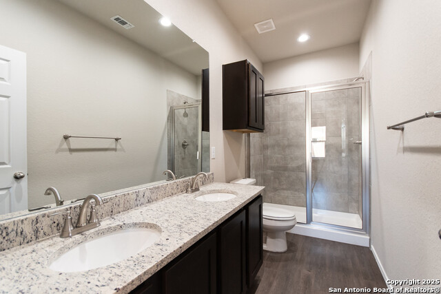 Image 18 of 24 For 3436-3438 Scott Circle