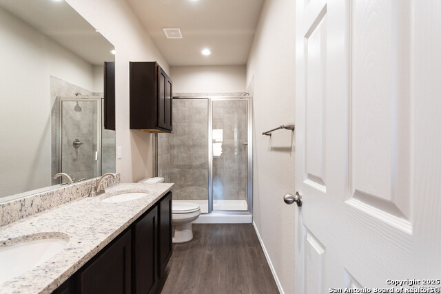 Image 19 of 24 For 3436-3438 Scott Circle