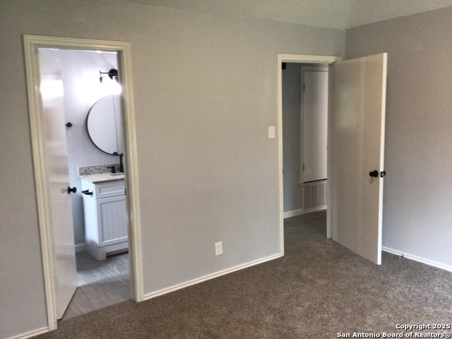 Listing photo id 8 for 11009 Forest Crown
