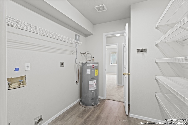 Listing photo id 8 for 3508 Hamilton Pl