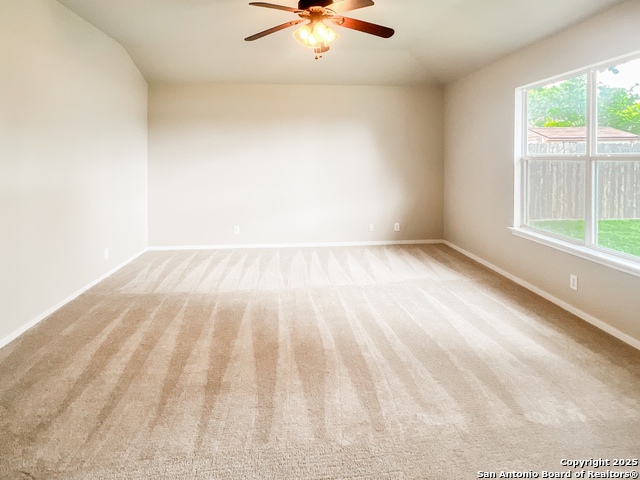 Listing photo id 17 for 3508 Hamilton Pl