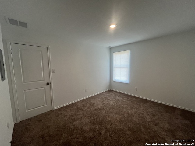 Listing photo id 8 for 8823 Astral Place