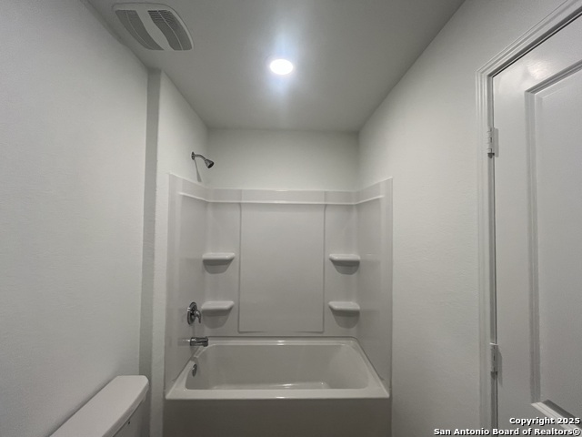 Listing photo id 9 for 8823 Astral Place