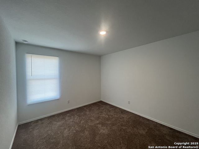 Listing photo id 7 for 8823 Astral Place