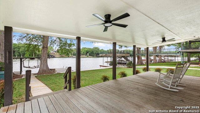 Listing photo id 18 for 1309 Zipp Rd E