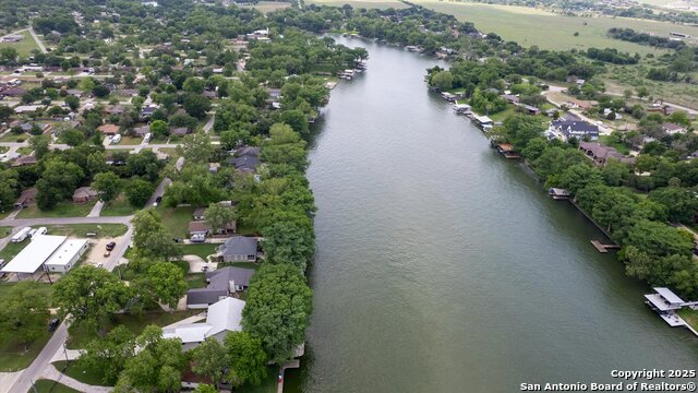 Listing photo id 26 for 1309 Zipp Rd E