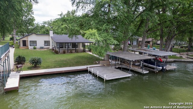 Listing photo id 30 for 1309 Zipp Rd E
