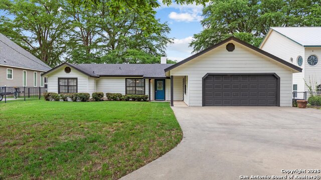 Listing photo id 2 for 1309 Zipp Rd E