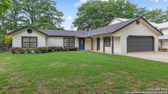 Listing photo id 3 for 1309 Zipp Rd E