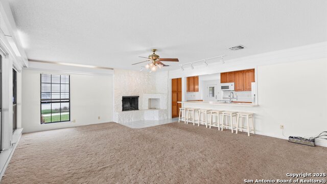 Listing photo id 7 for 1309 Zipp Rd E
