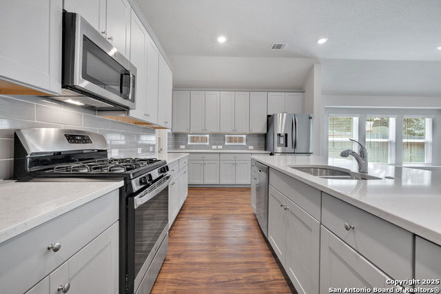 Image 8 of 20 For 11922 Tower Creek