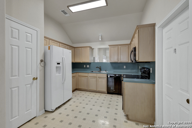 Image 19 of 26 For 2121 Keystone