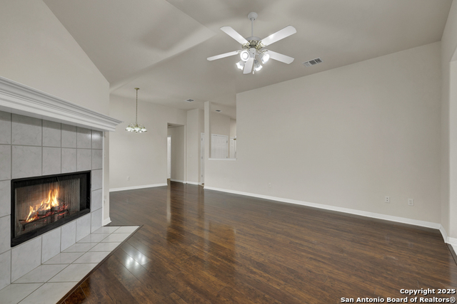 Image 4 of 26 For 2121 Keystone