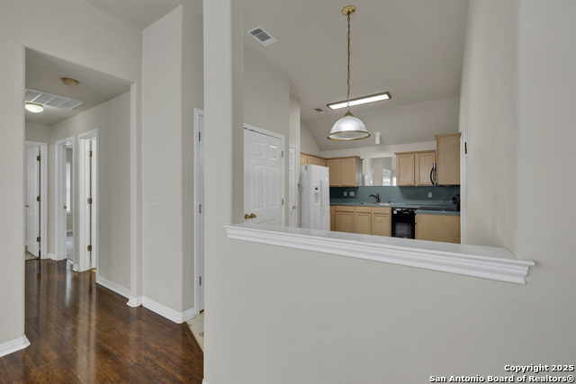 Image 7 of 26 For 2121 Keystone