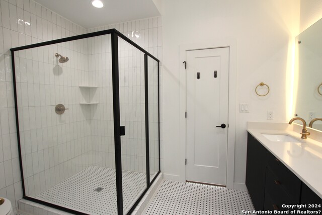 Image 15 of 30 For 203 Paschal St  102