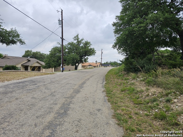 Listing photo id 9 for 0000 Military Dr