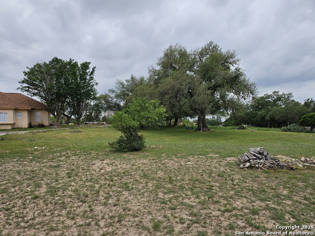 Listing photo id 15 for 0000 Military Dr