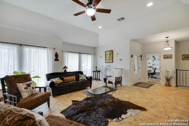 Image 10 of 39 For 16812 Fox Ridge