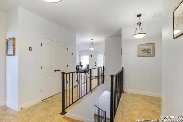 Image 13 of 39 For 16812 Fox Ridge