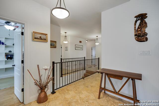 Image 6 of 39 For 16812 Fox Ridge