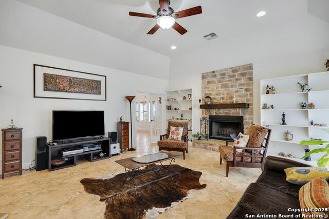Image 9 of 39 For 16812 Fox Ridge