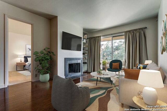 Image 3 of 12 For 7707 Broadway St  9