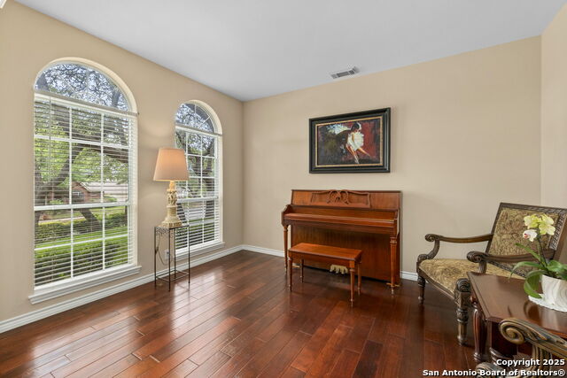 Image 3 of 41 For 18721 Brookwood Forest