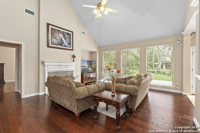 Image 8 of 41 For 18721 Brookwood Forest