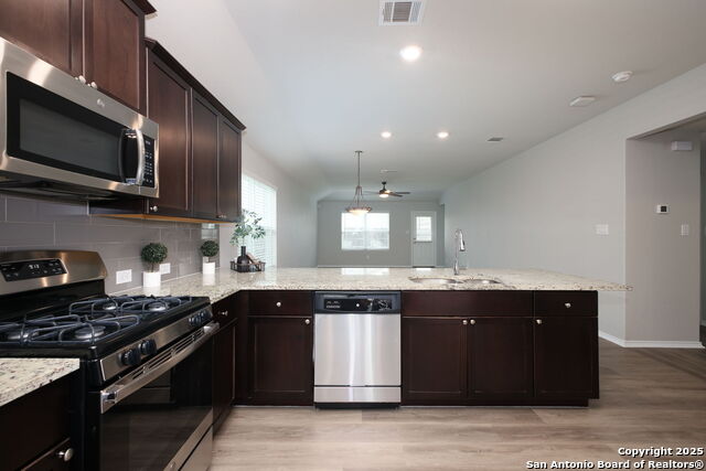 Image 8 of 25 For 14823 Berkshire