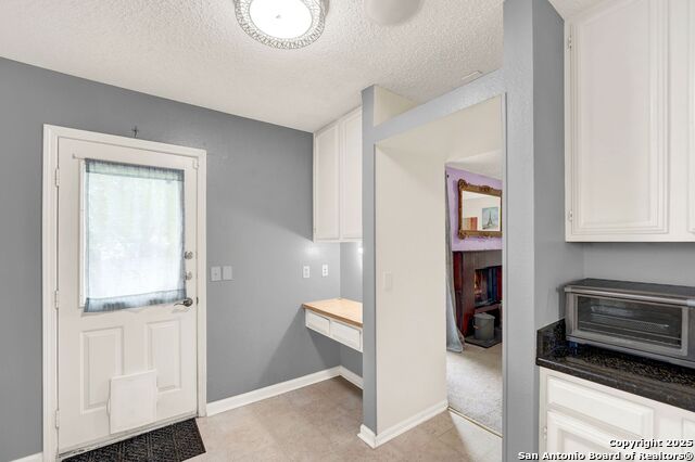 Image 23 of 35 For 8034 Deadwood Rdg