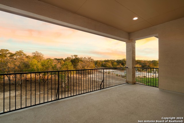 Image 32 of 39 For 797 Lilly Bluff