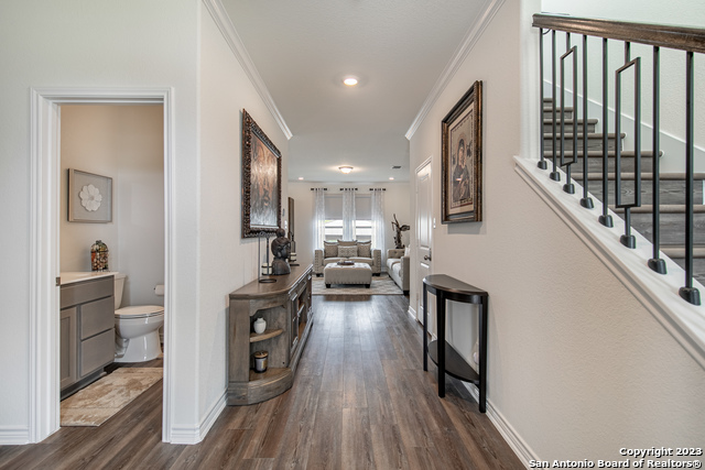 Listing photo id 3 for 10007 Overlook Pt