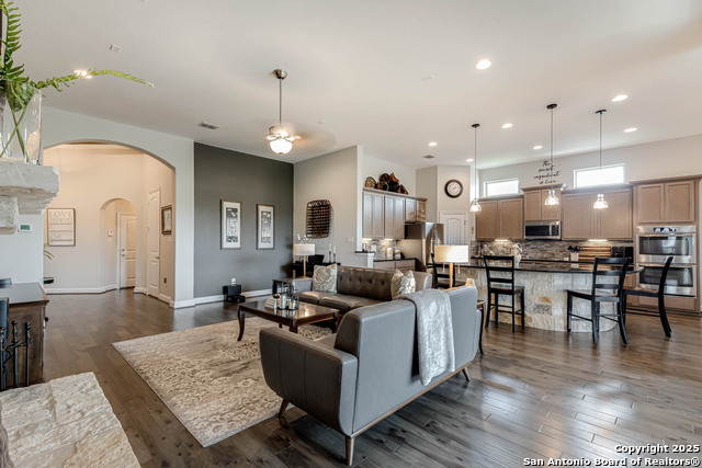 Image 10 of 49 For 724 Sawgrass