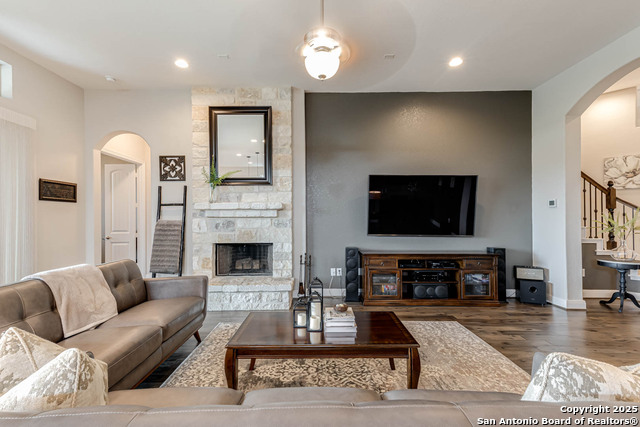 Image 9 of 49 For 724 Sawgrass