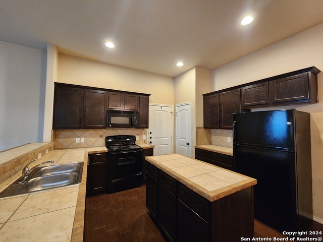 Image 8 of 23 For 297 Rosalie Dr