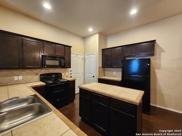 Image 9 of 23 For 297 Rosalie Dr