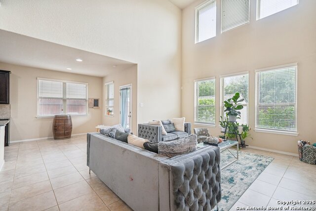 Image 6 of 28 For 132 Grand Vista