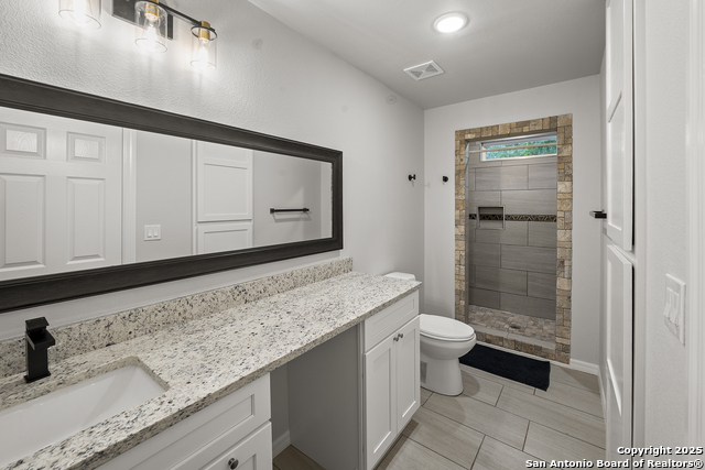 Listing photo id 17 for 2614 W Poplar