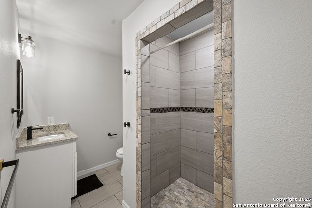 Listing photo id 20 for 2614 W Poplar