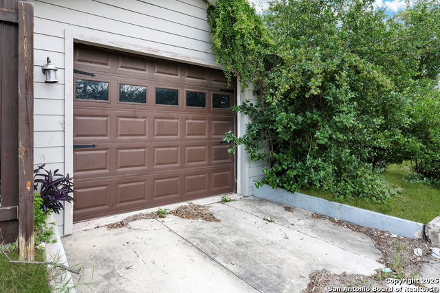 Listing photo id 22 for 700 Dawson