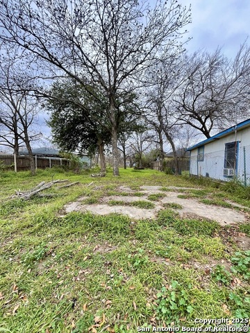Listing photo id 1 for 708 4th  