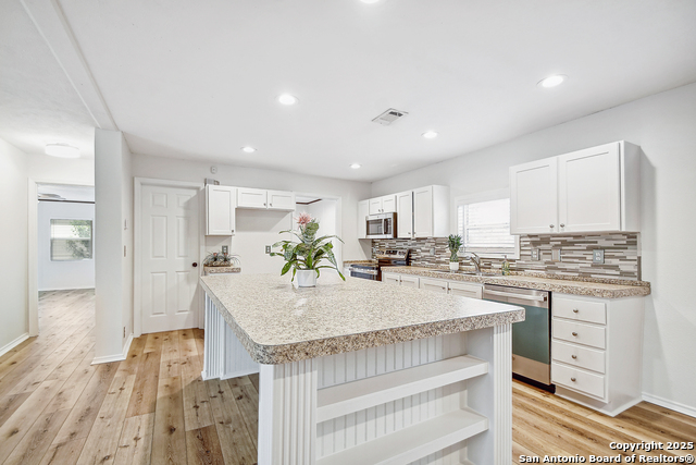 Image 10 of 25 For 525 Gatewood Cir