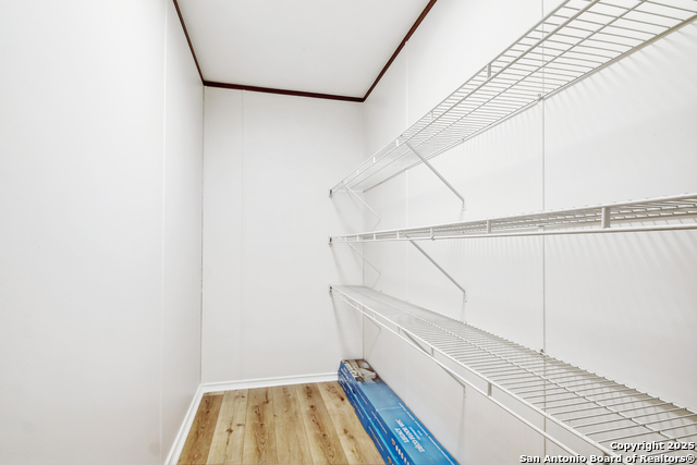 Image 16 of 25 For 525 Gatewood Cir