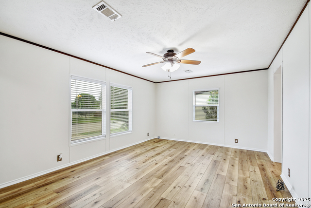 Image 17 of 25 For 525 Gatewood Cir