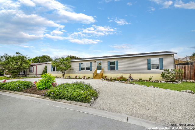 Image 3 of 25 For 525 Gatewood Cir